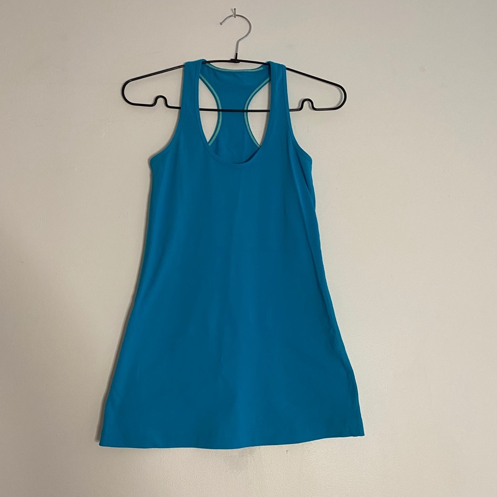 Lululemon blue racer back with green seams